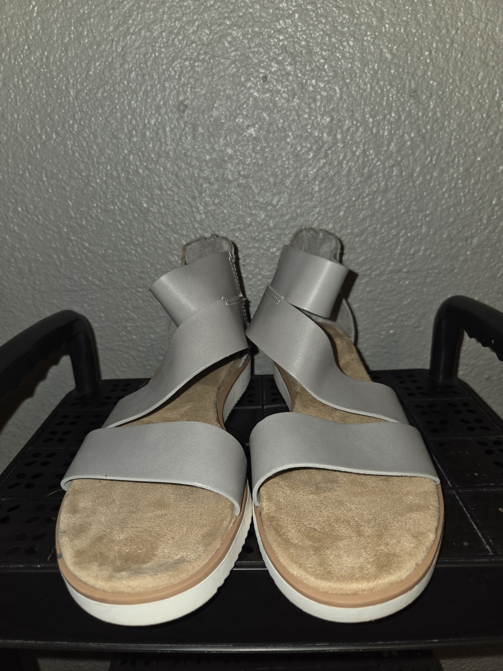 Women’s Light Gray Strappy Comfort Sandals